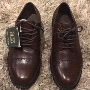 Men’s Size 7 Nunn  bush shoes NWT